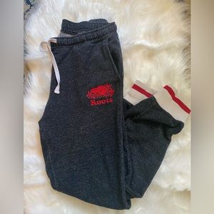 Roots Cabin joggers size S